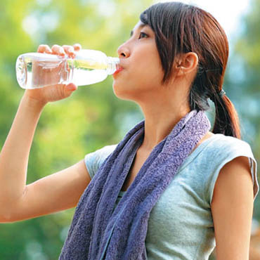 怎么喝水？ 5個(gè)指標(biāo)了解水喝夠了沒(méi)